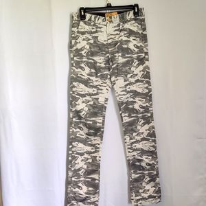 Lucky Brand boys gray Camo sz 16